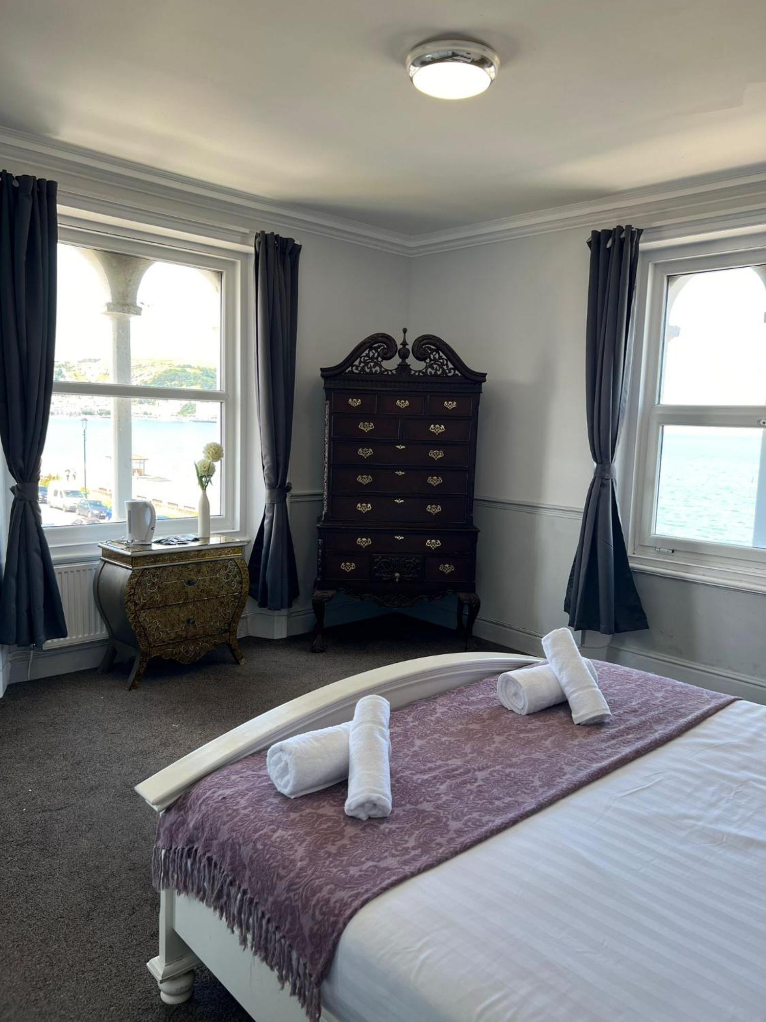 The Manor Hotel لاندودنو المظهر الخارجي الصورة