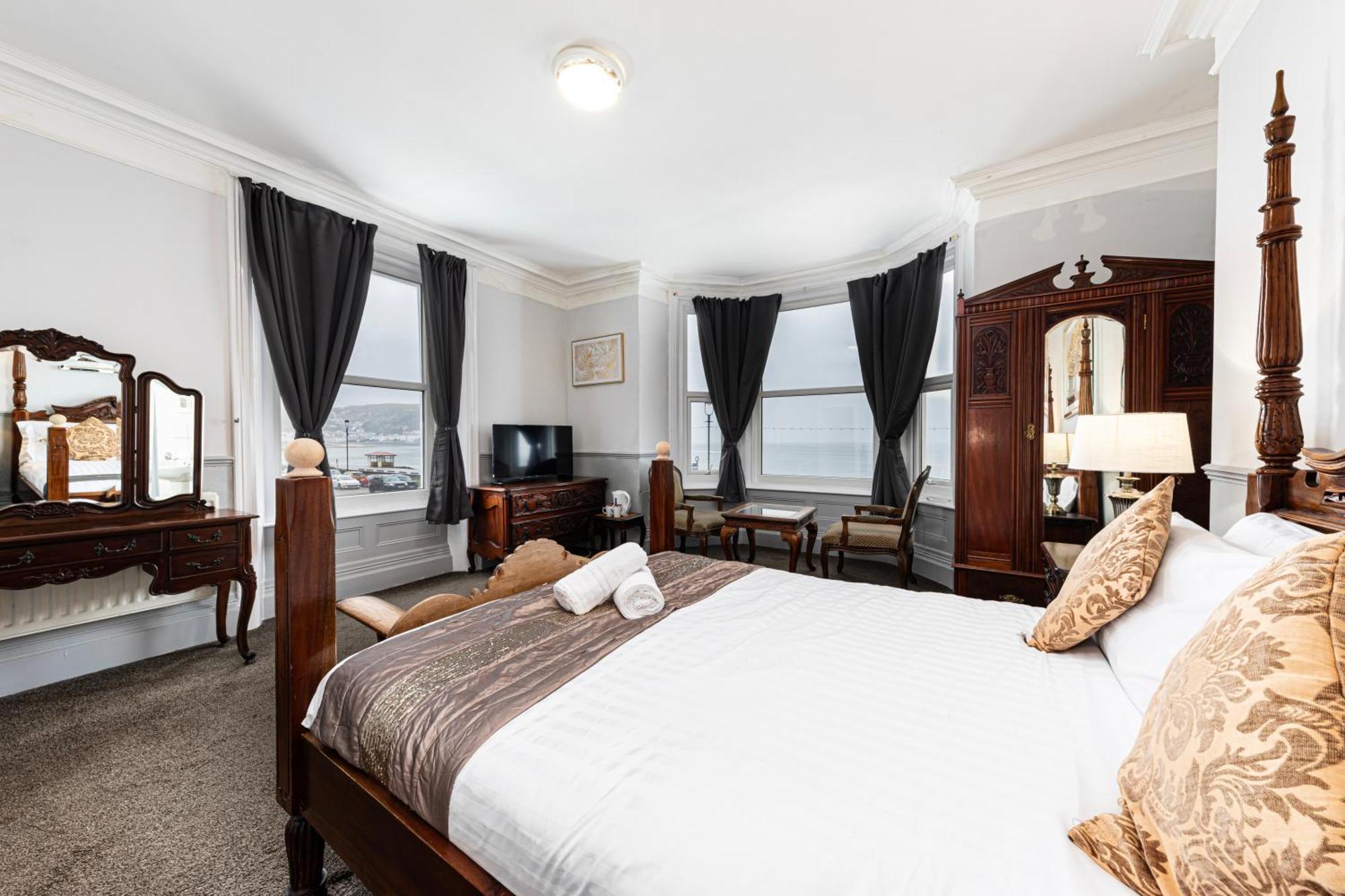 The Manor Hotel لاندودنو المظهر الخارجي الصورة
