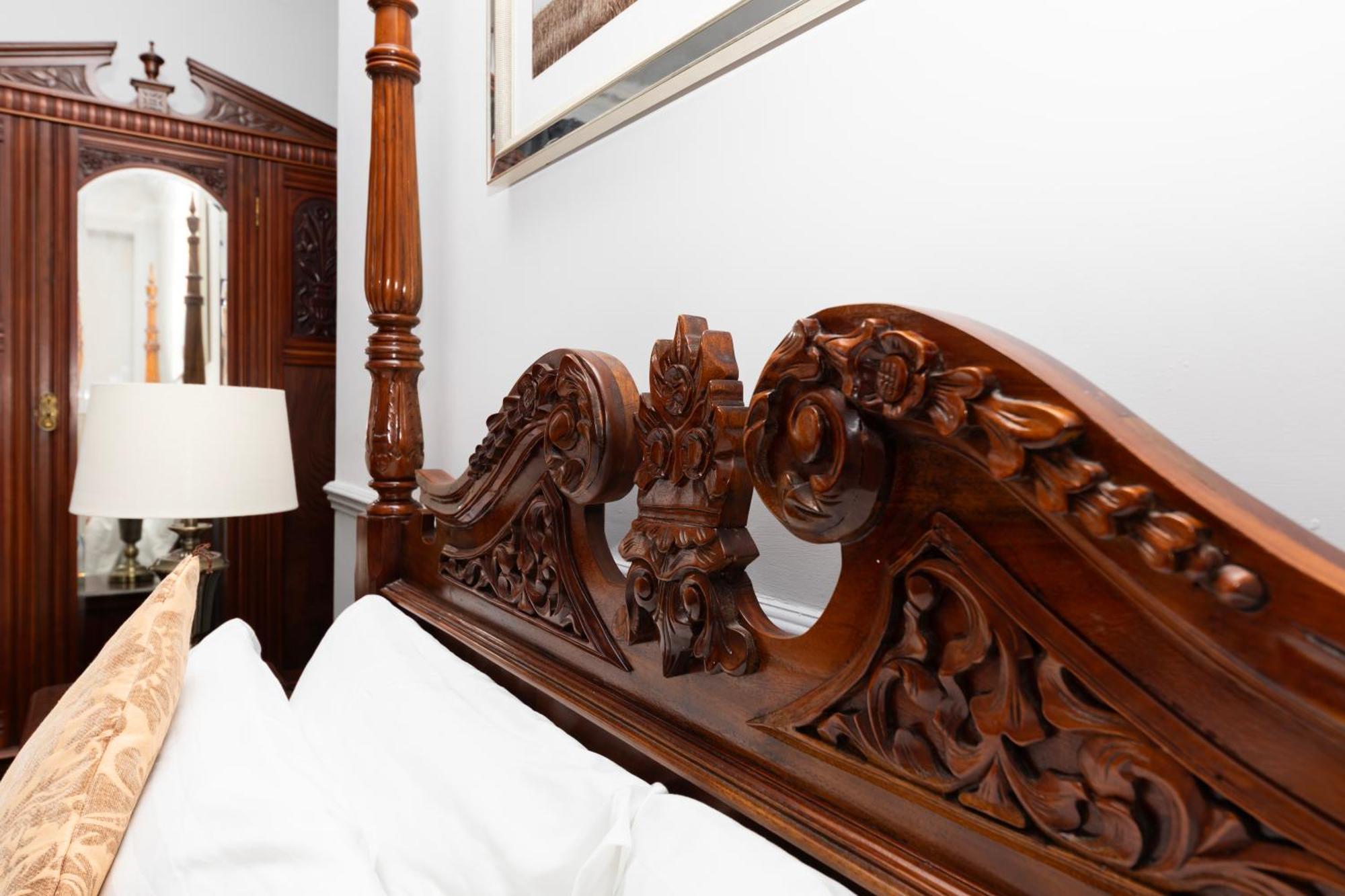 The Manor Hotel لاندودنو المظهر الخارجي الصورة